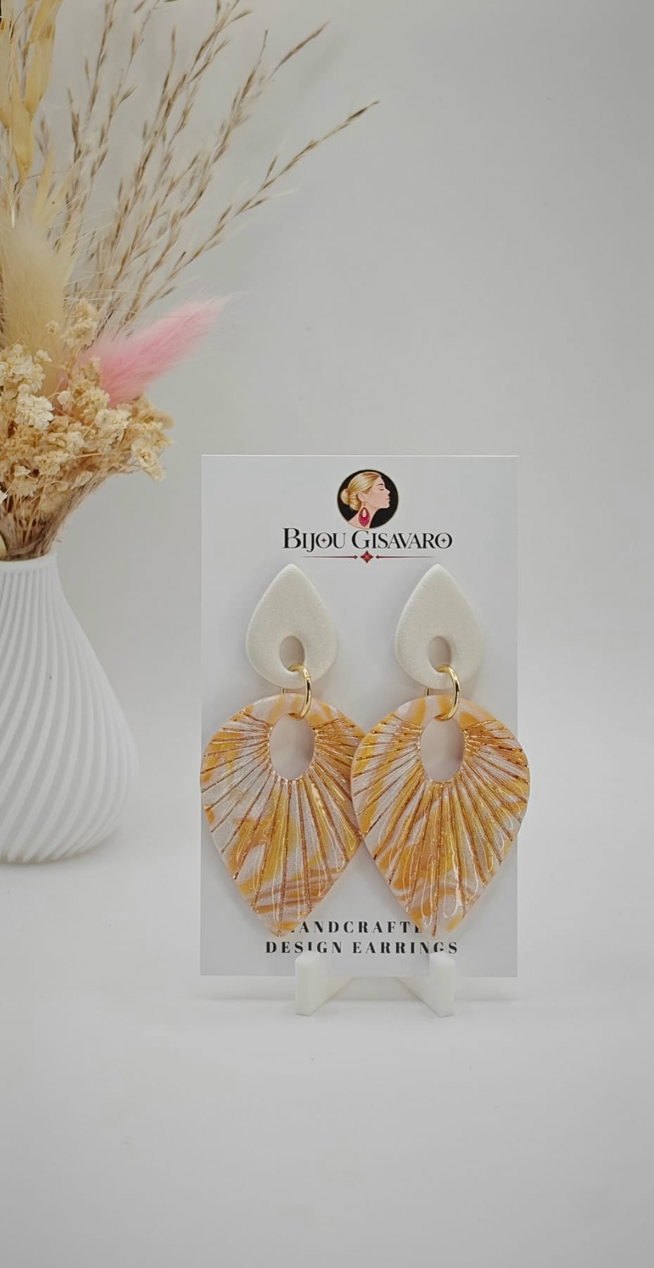 Statement Oorbellen Golden Leaf – Goud & Crème