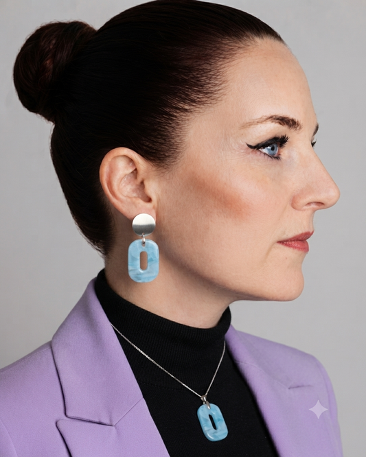 Statement Ice Blue Modern Set – Ketting & Oorbellen
