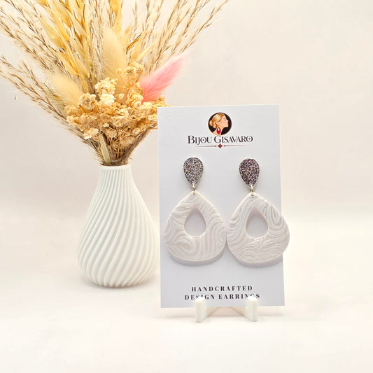 Statement Witte Dangle Oorbellen
