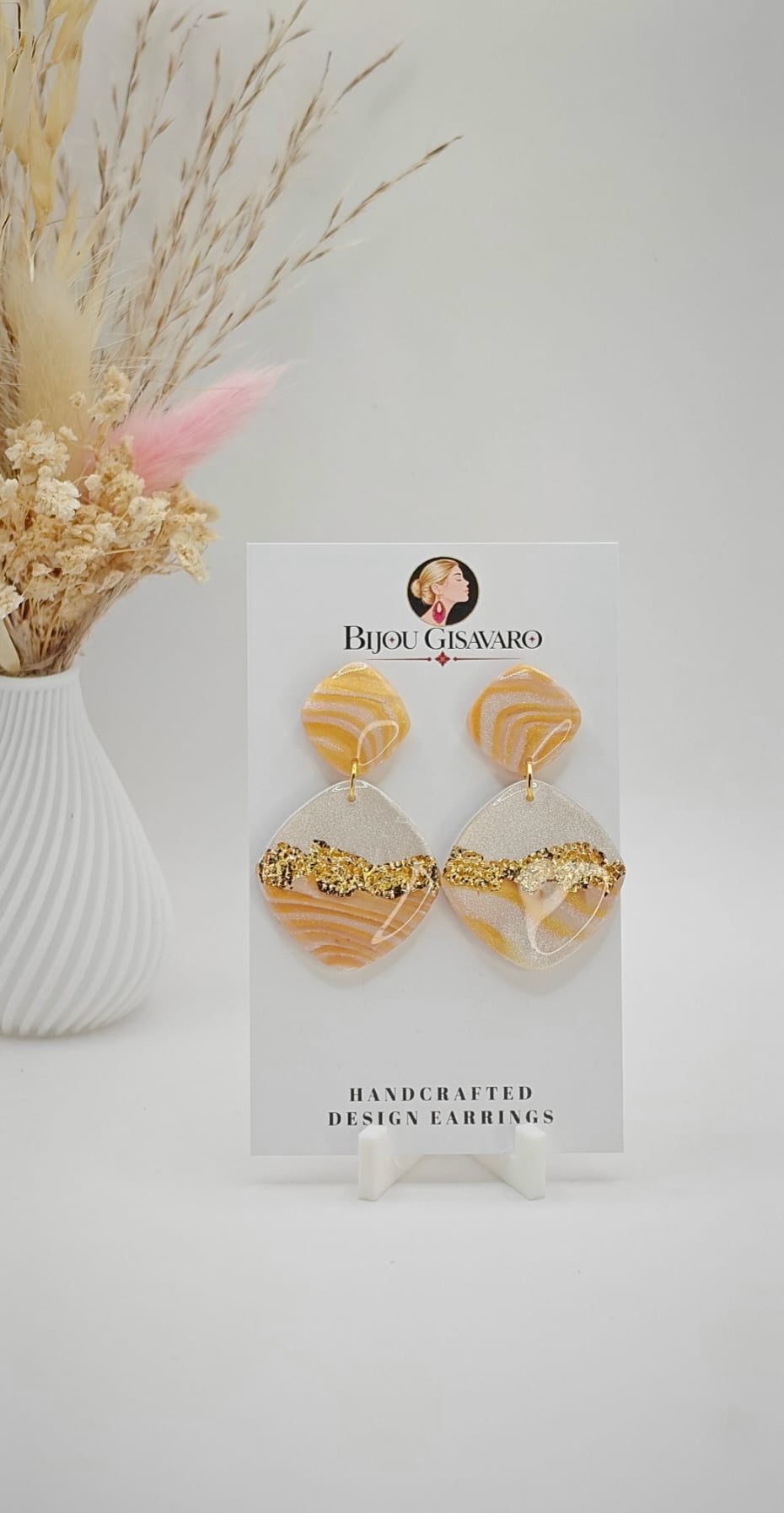 Statement Oorbellen Golden Dune – Goud & Crème
